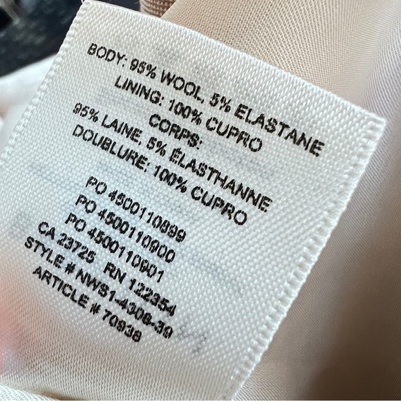 Aritzia Babaton Atelier Leonard Double-Breasted Beige Blazer size 2 - Picture 11 of 15